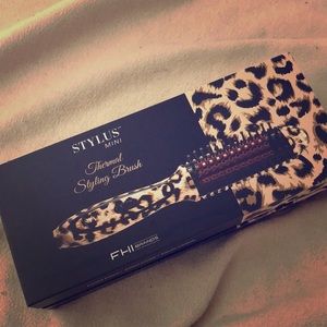 FHI Thermal Styling Brush